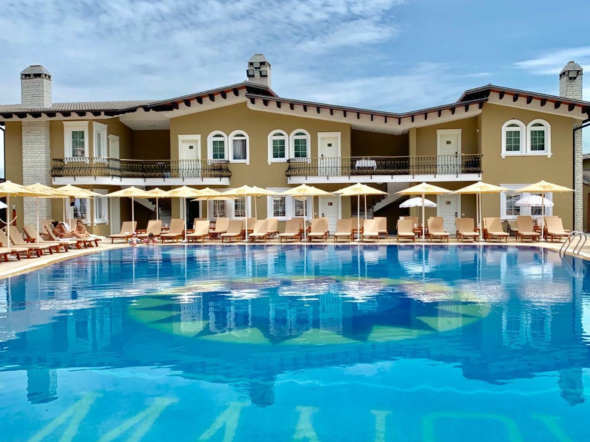 Palmanova Resort Mirash 外观 照片